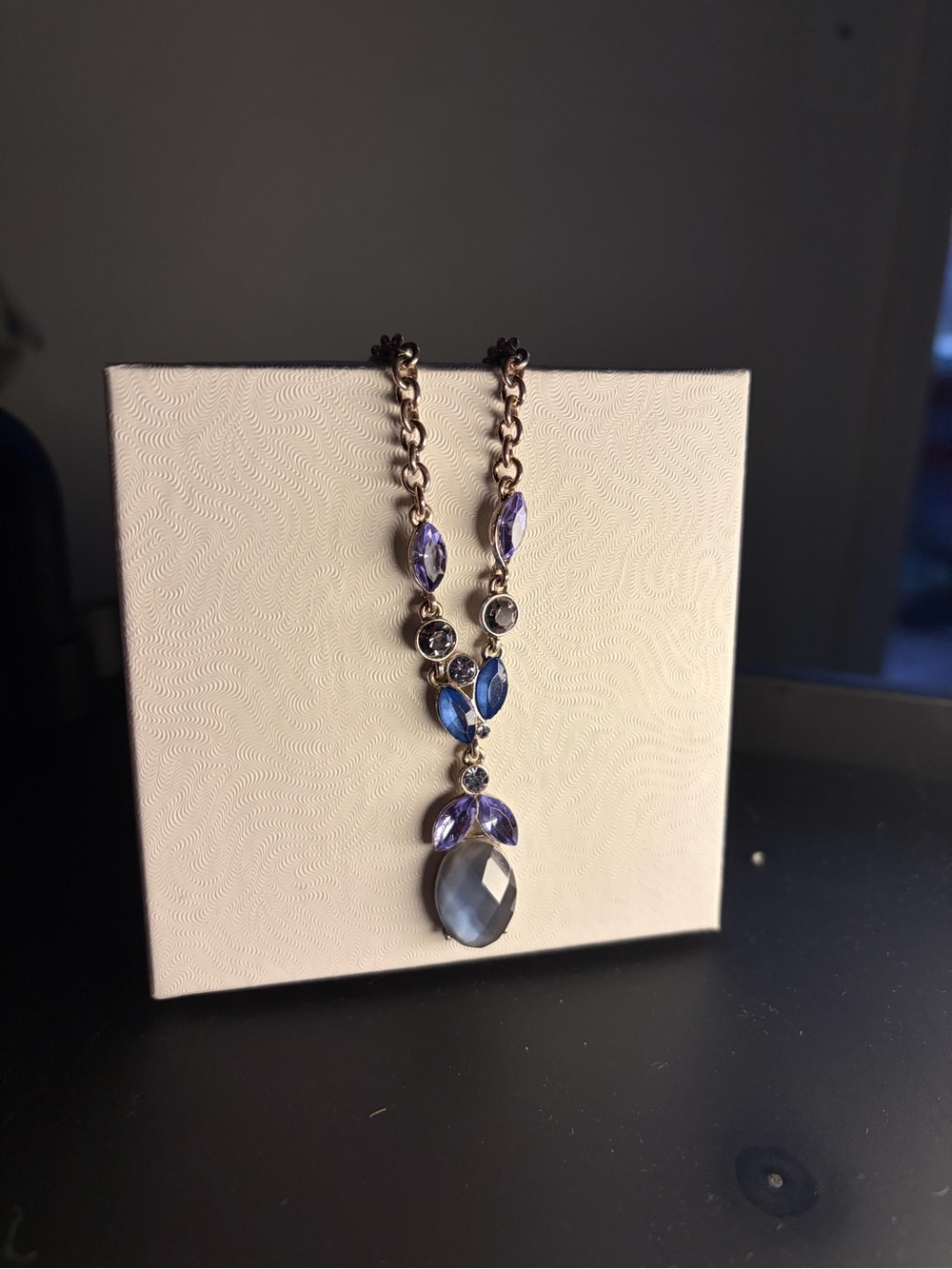 Elegant Blue & Purple Pendant Necklace - Women Jewelry